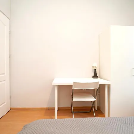 Mmrent Snug Homestay *