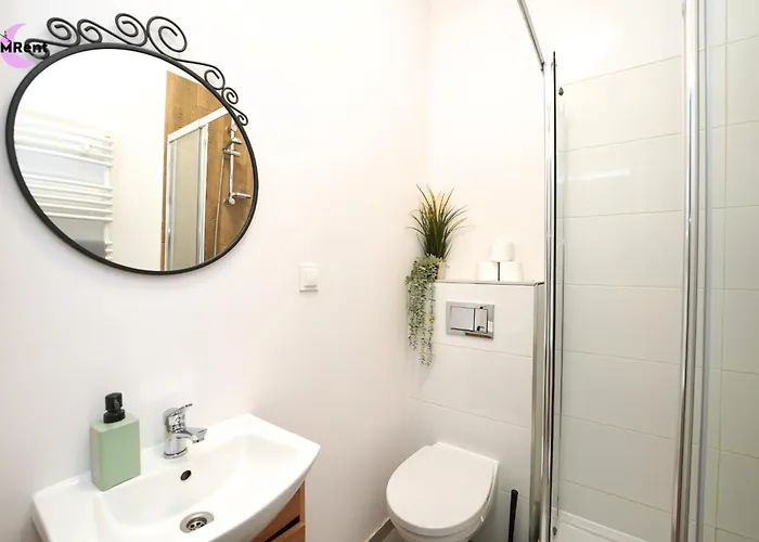 Mmrent Snug Homestay *